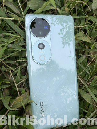 ViVO V40 Pro